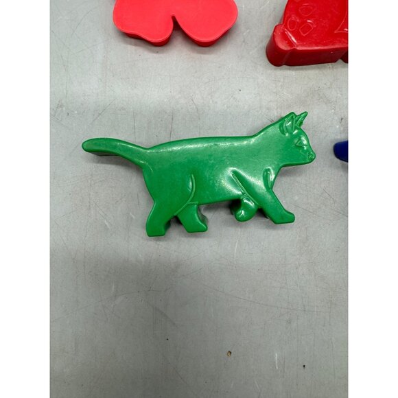 Vintage Animal & Flower Plastic Cookie Cutters Set Of 5 play dough - Picture 3 of 7